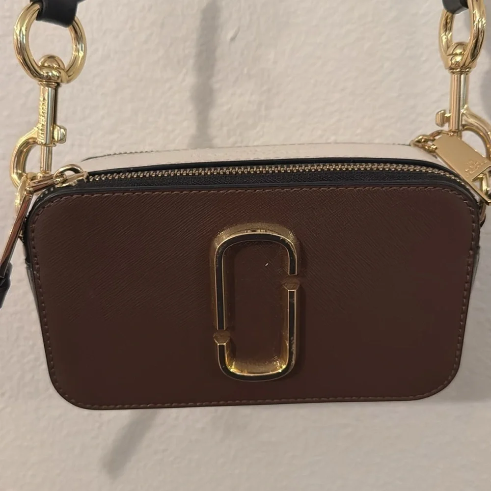 Marc Jacob’s Camera Bag - Picture 2 of 7
